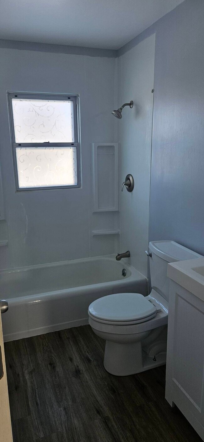 Building Photo - 3837 5th Ave S