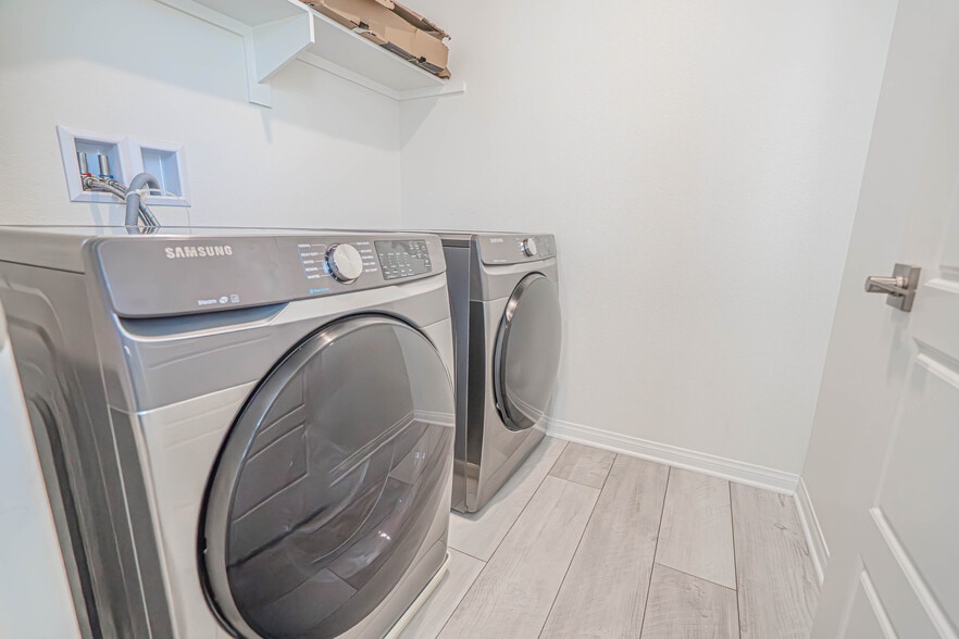 Building Photo - 17047 Zion Dr