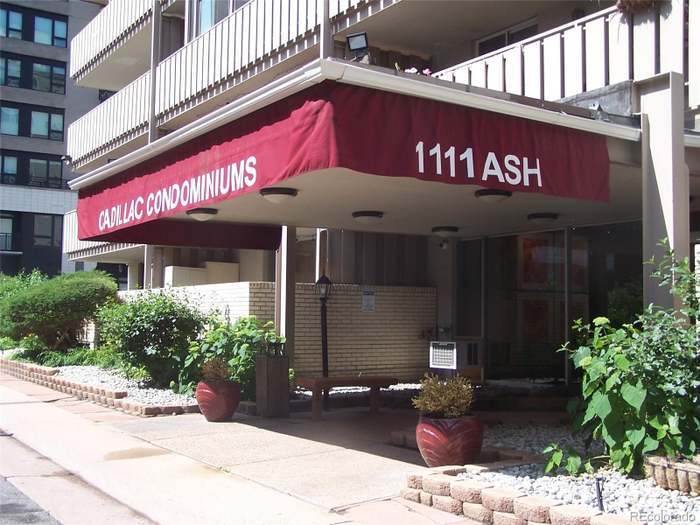 Building Exterior - 1111 Ash St