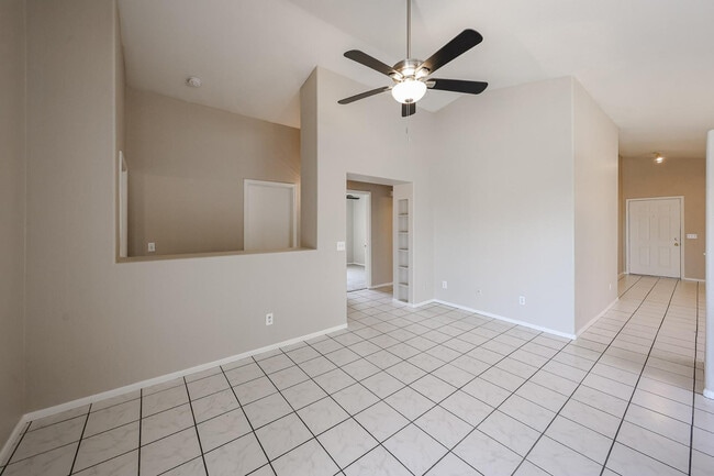 Building Photo - 3215 W Abraham Ln