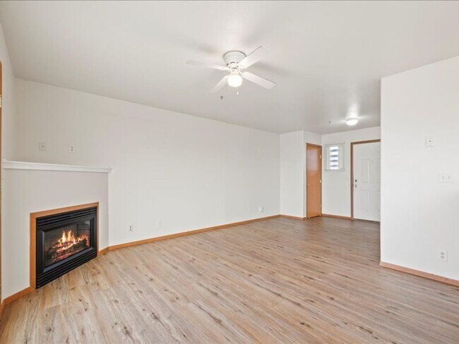 Building Photo - 6305 Chapel Hill Blvd