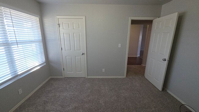 Building Photo - Clean 3 bed 2 bath  - Owasso schools