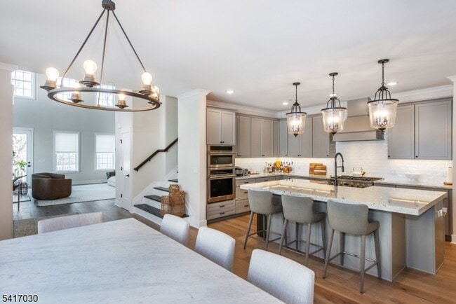 Building Photo - 37 Hillandale Dr