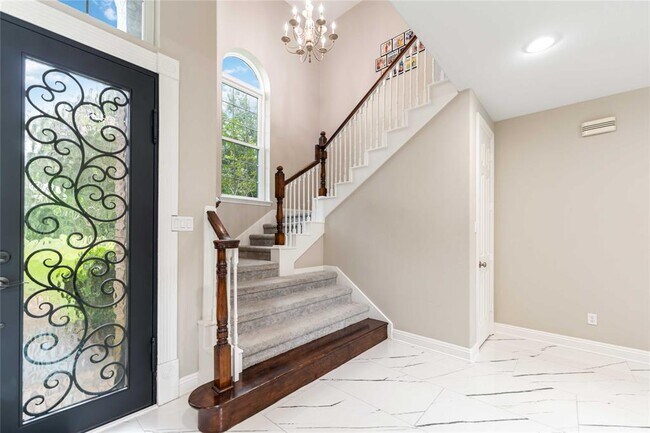 Building Photo - 3819 Emerald Lake Dr