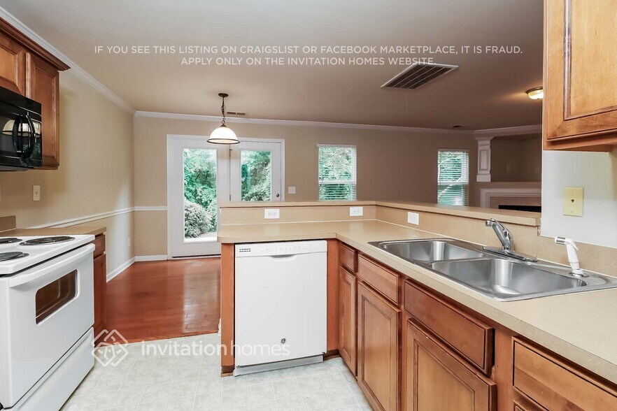 Building Photo - 5420 Wyalong Dr