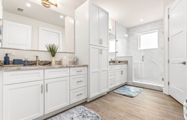 Building Photo - 620 Petit Wy