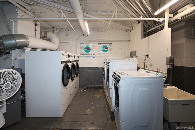 Building Photo - 115-25 Metropolitan Ave