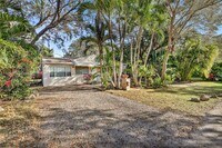 Building Photo - 5111 SW 73rd Terrace