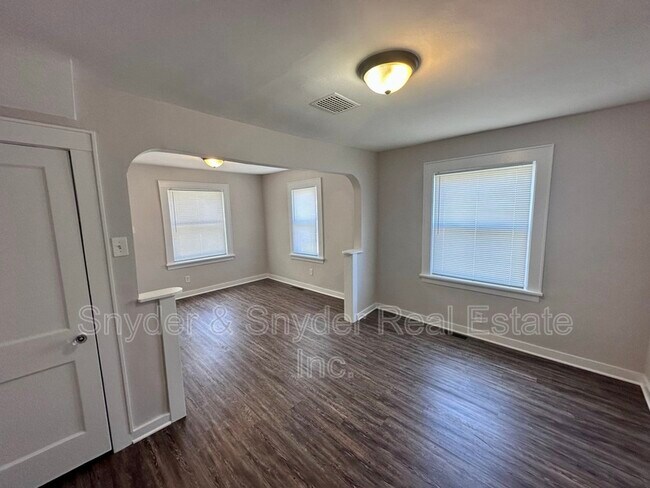 Building Photo - 89 2nd Ave