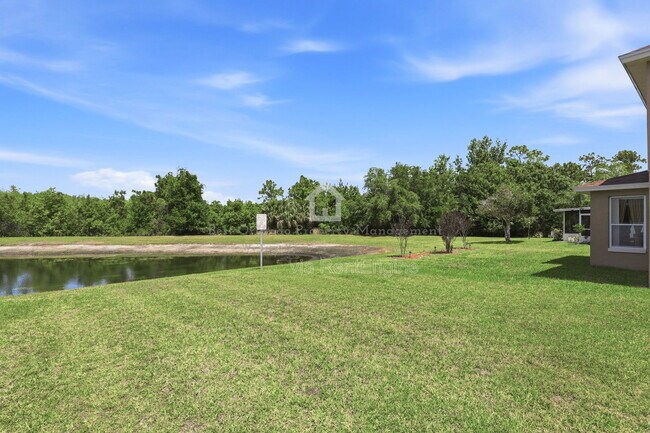 Building Photo - 824 Lake Biscayne Way