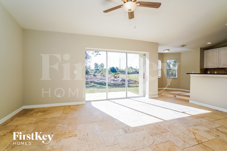 Building Photo - 3919 3rd St W