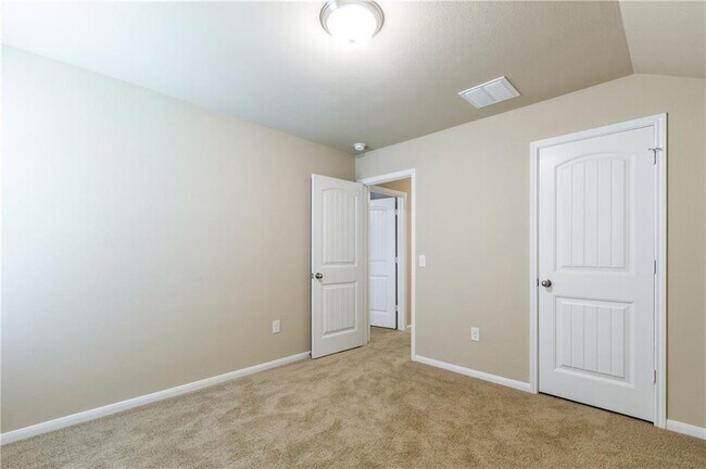 Building Photo - 6521 Ranchito Dr
