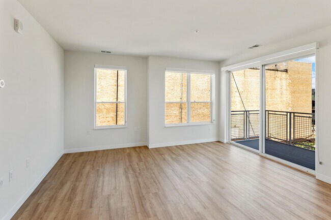 Building Photo - 5945 6th Ave