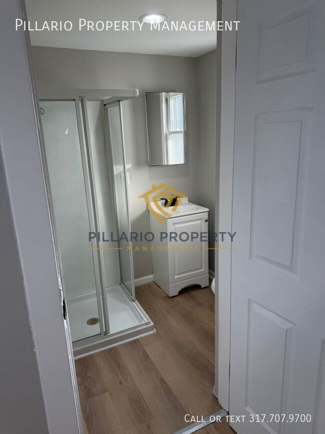 Building Photo - 323 N Lesley Ave