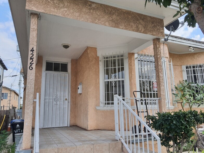 Building Photo - 4226 Wall St