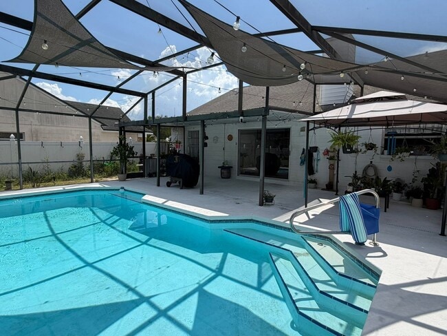 Building Photo - 211 N Cervidae Dr