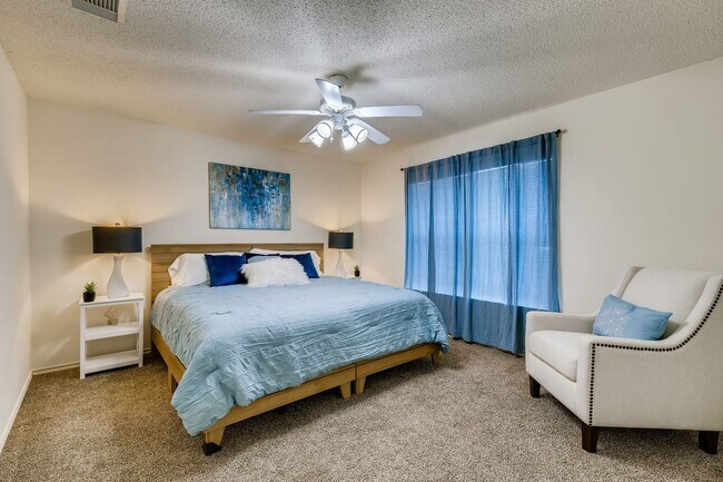 Building Photo - BEAUTIFUL HOME  |  OPEN CONCEPT  |  3 LIVING AREAS  |  FURNISHED OPTION  |  NEAR SCHOOLS & SHOPPING