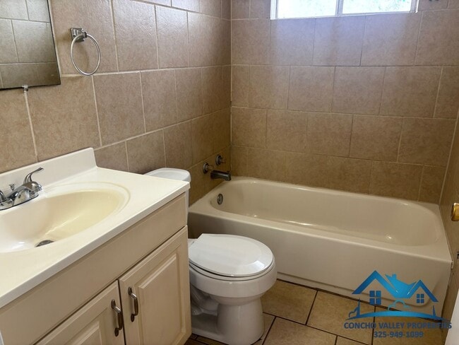 Building Photo - For Rent - 2 Bed/ 1 Bath in Arons Glen Addition