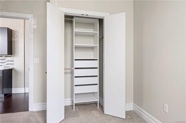 Building Photo - 2917 Main St