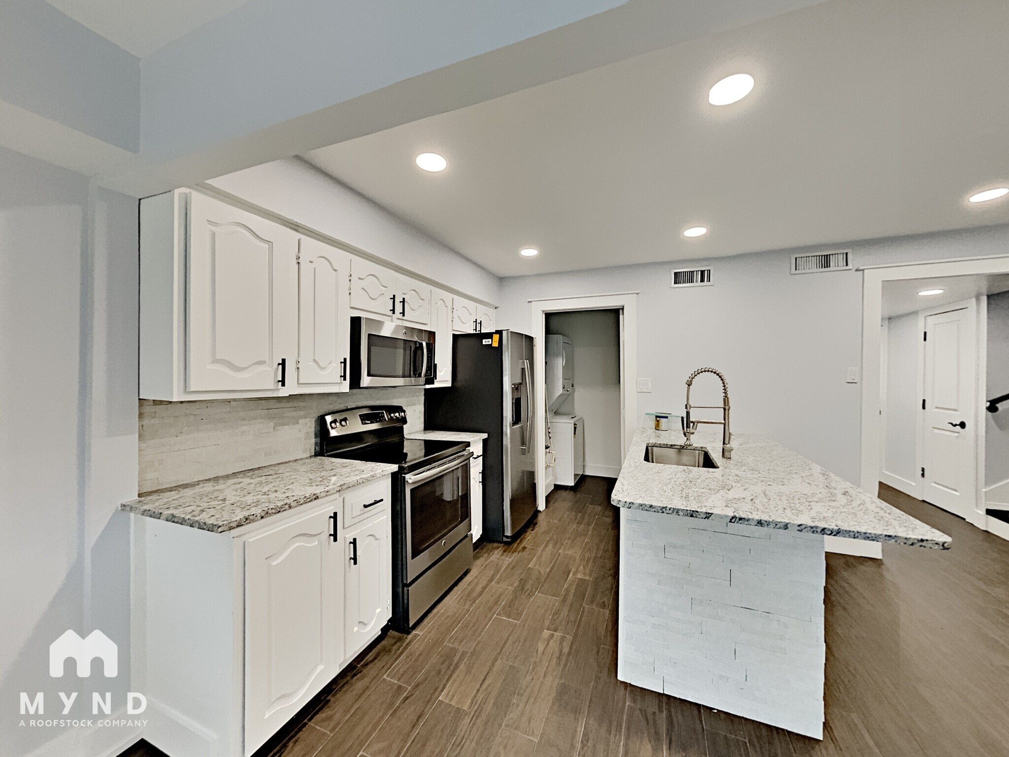 Building Photo - 318 Arborview Dr