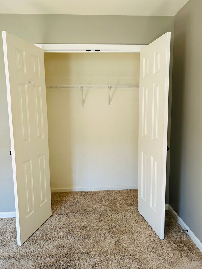 Building Photo - Charming 3-Bedroom Ranch in Greer’s Covete...