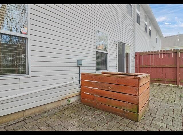 Building Photo - 1267 Grove Dr