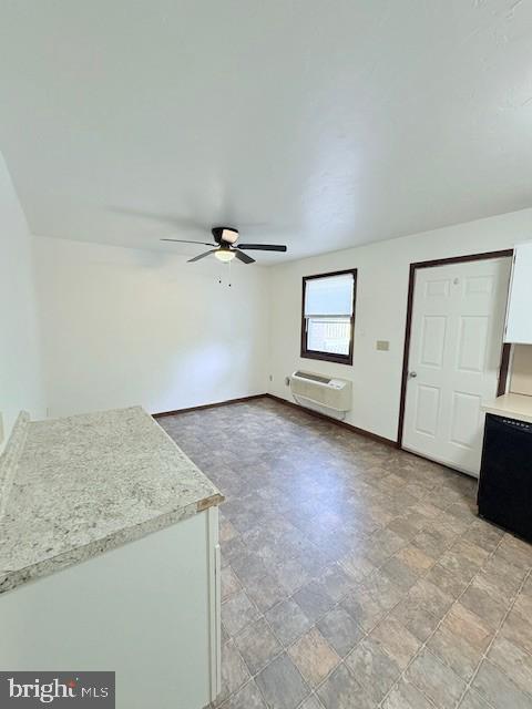 Building Photo - 207 Catalpa Ln