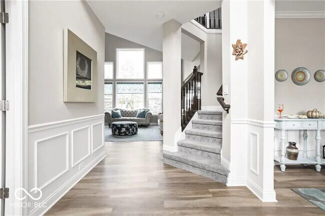 Building Photo - 680 Ridge Gate Dr
