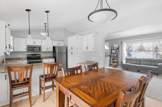 Building Photo - 445 43rd Ave NW