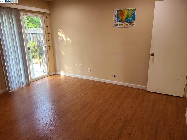 Building Photo - 41065 Cornac Terrace
