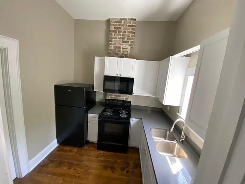 Building Photo - 917 N Rocheblave St