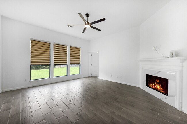 Building Photo - 13021 Castlewind Ln