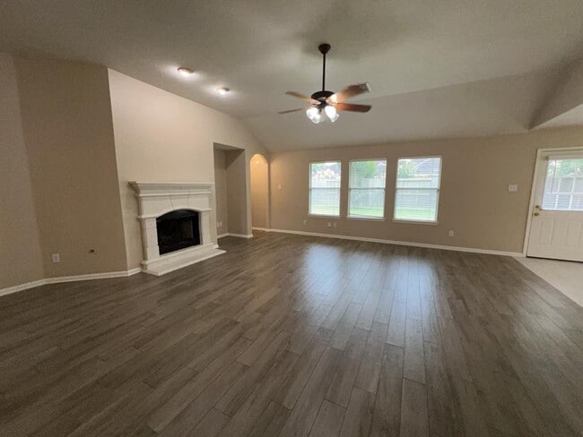 Building Photo - 2407 Daneswood Ct