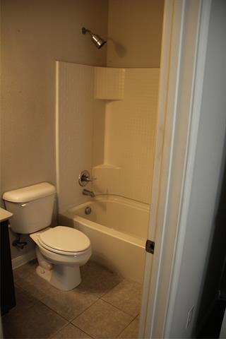 Building Photo - 4615 Elderberry St