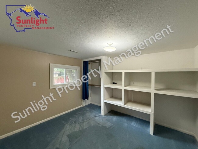 Building Photo - Wide Open Space, Peaceful and Safe 2 Bed 1...