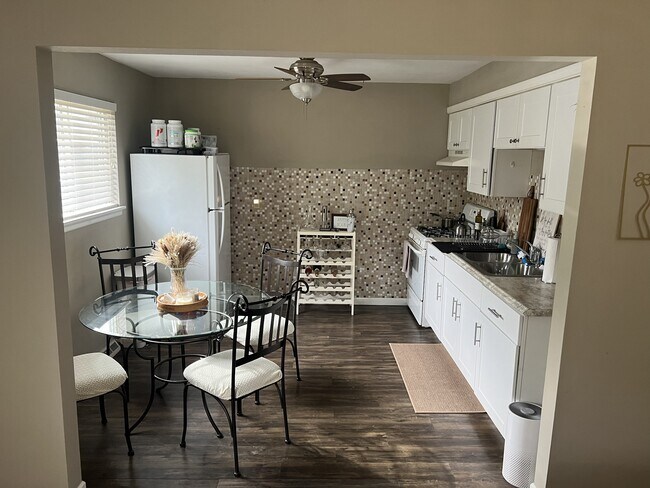 Building Photo - 17 North Dr