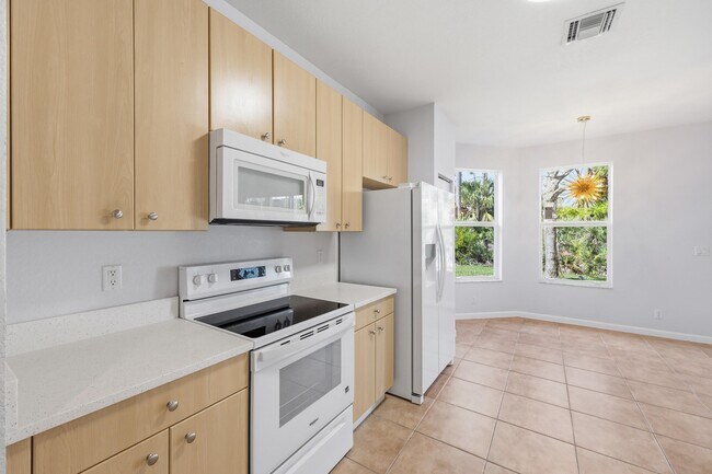 Building Photo - 5601 Spanish River Rd