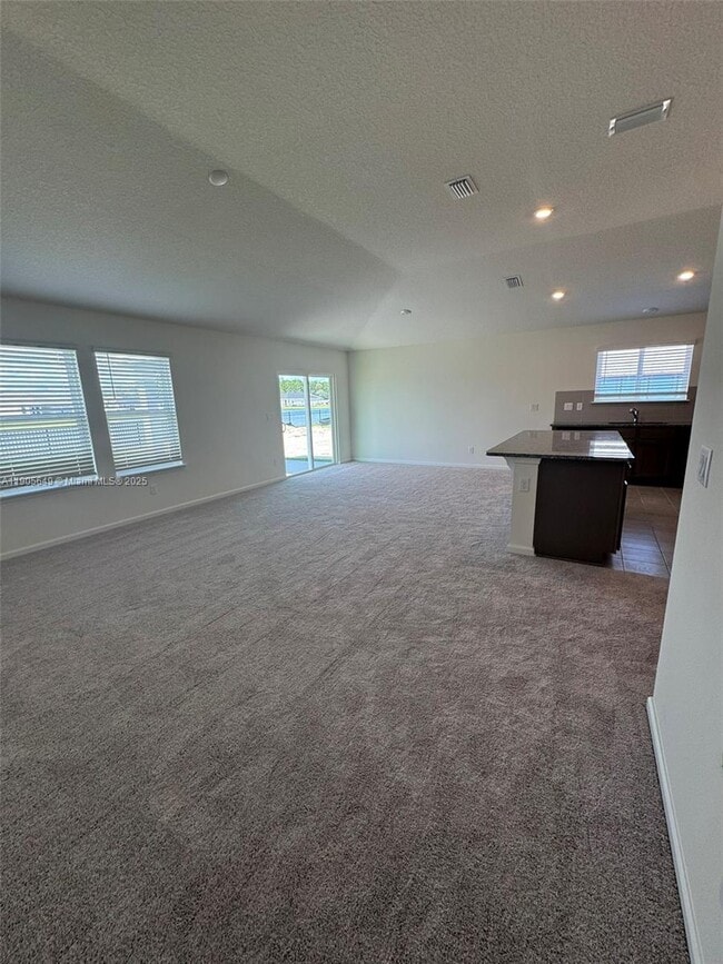 Building Photo - 55 Signet Cir