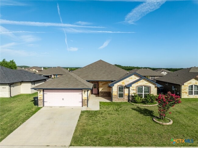 Building Photo - 5301 Primavera Ln