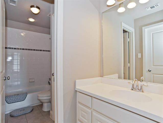 Building Photo - 5009 Sail Creek Dr