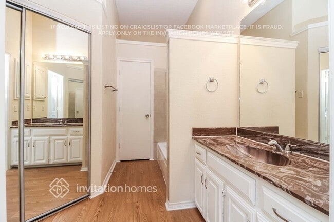 Building Photo - 3703 Clover Hill Ln