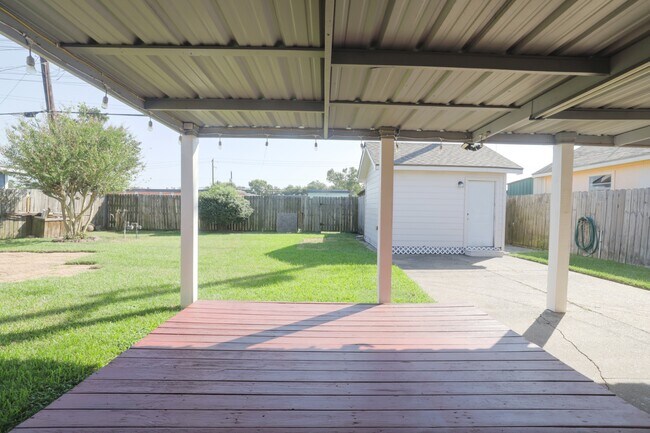 Building Photo - 3118 Flamborough Dr