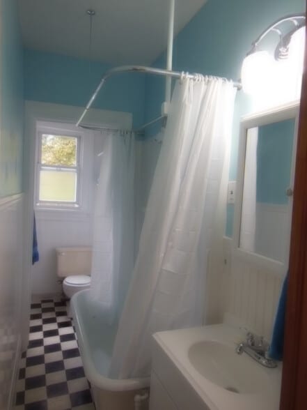 Building Photo - 196 Adam St