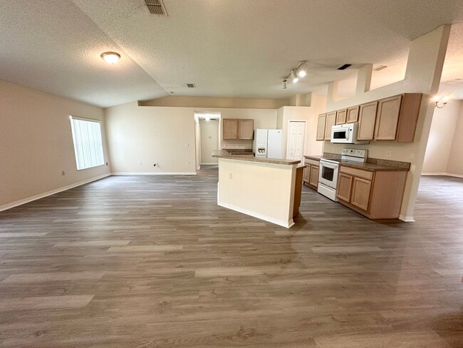 Building Photo - 9 Rybell Pl