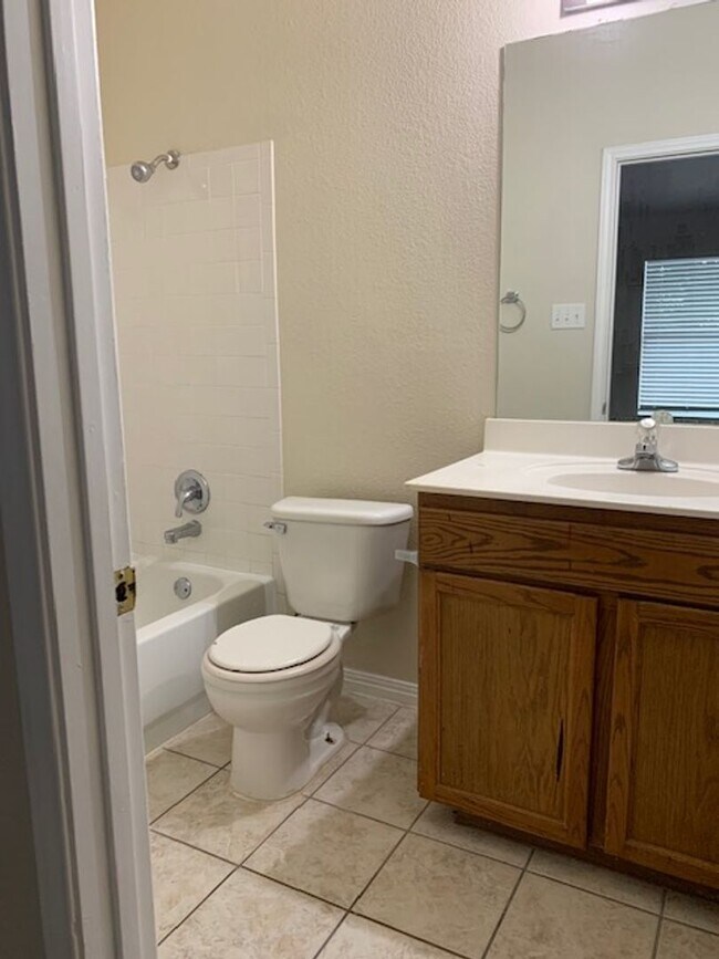 Building Photo - 8724 Talyne Chaise Cir