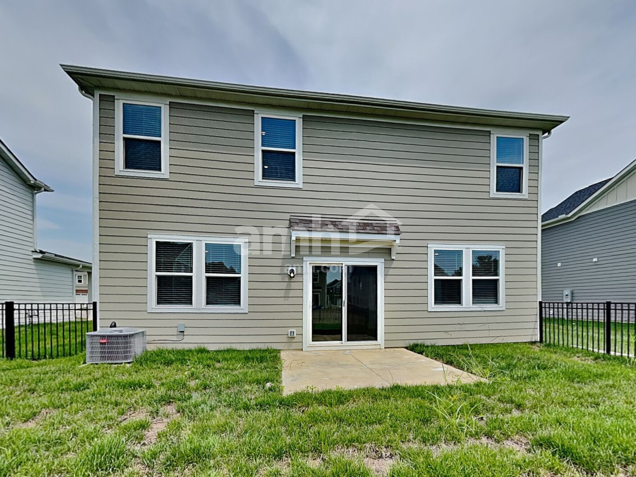 Building Photo - 405 Golden Maple Pl