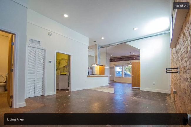 Building Photo - 559 Pryor St SW