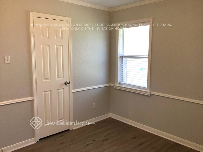 Building Photo - 436 Lexington Ln