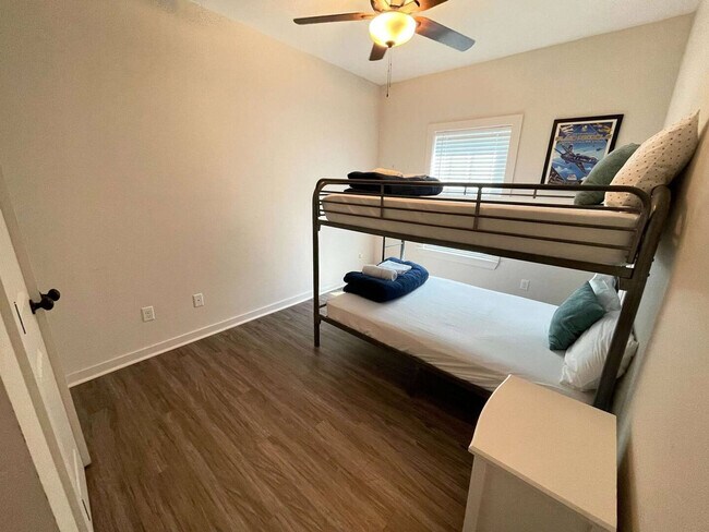 Building Photo - 410 N C St