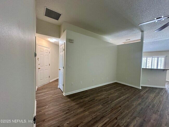 Building Photo - 412 La Reserve Cir